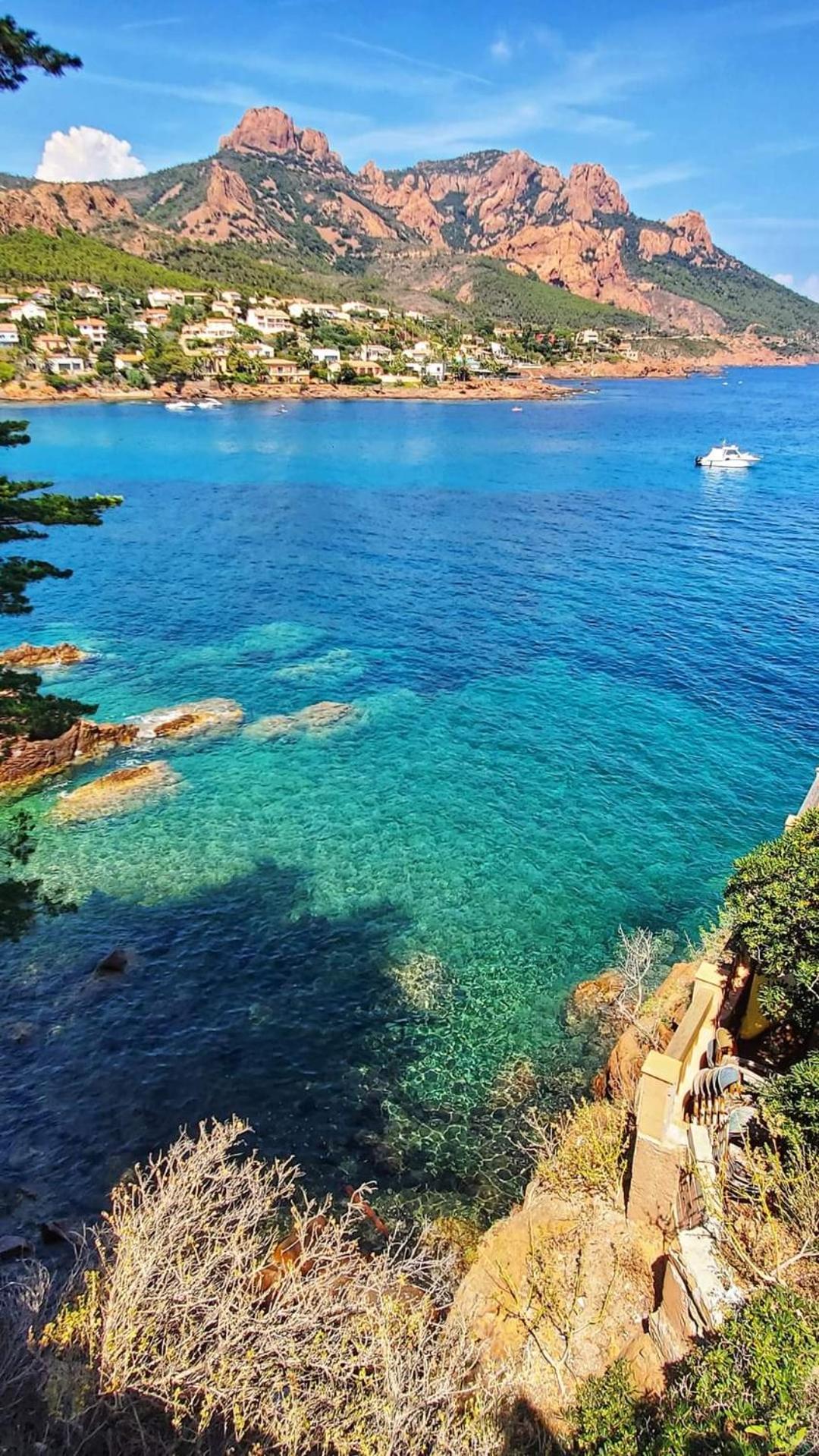Petit Paradis Vue Mer- Plage Et Calanques A 3 Mn Saint-Raphael  Exterior photo